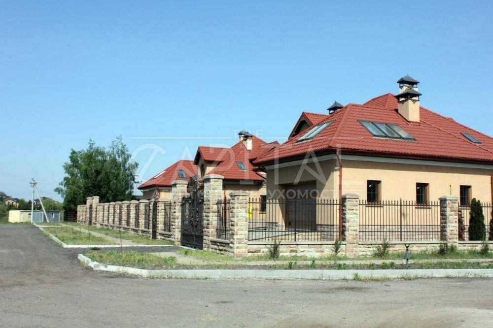 Продаж будинку Вишеньки