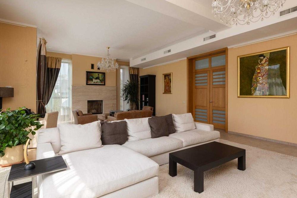 Продаж будинку в Царському селі за адресою вул. Редутна Печерськ