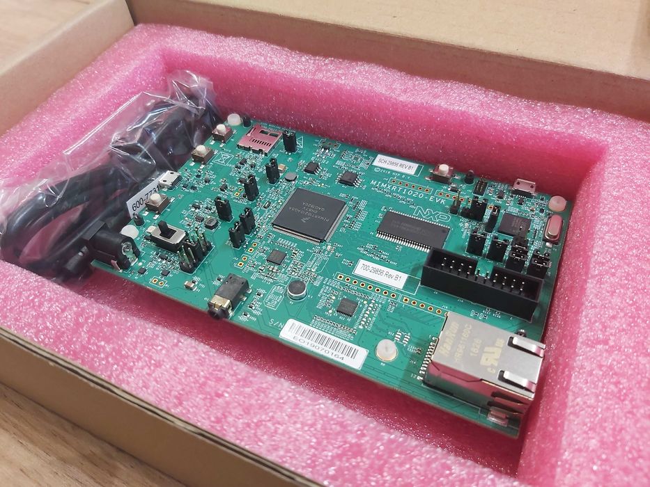 NXP MIMXRT1020-EVK - idealna do prototypów IoT, Cortex-M7 (Dev Kit)