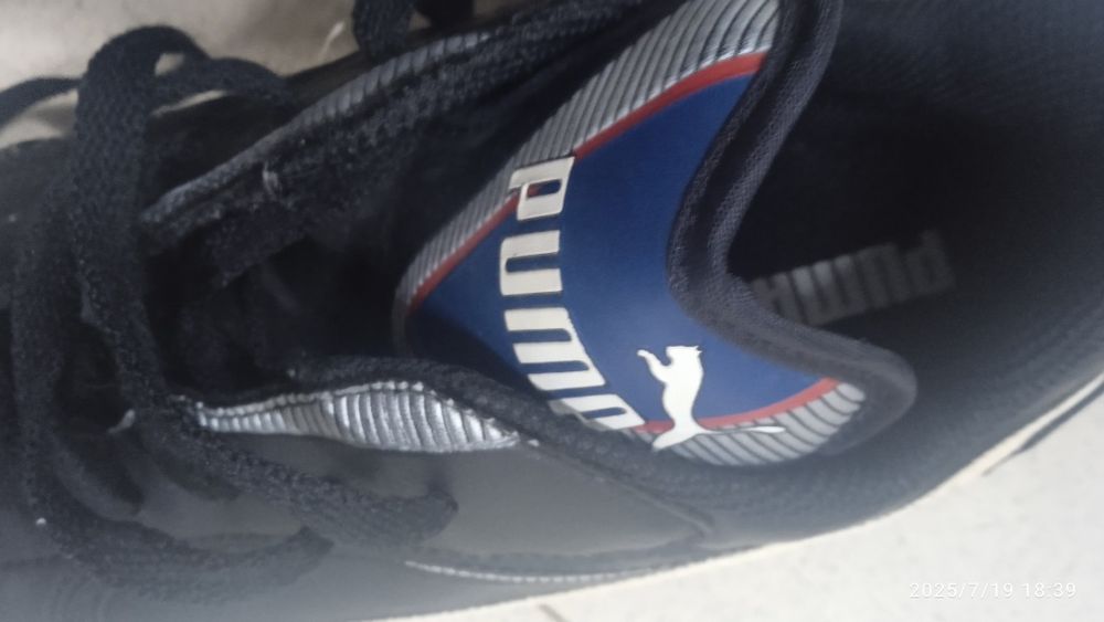 Chuteiras Puma em bom estado