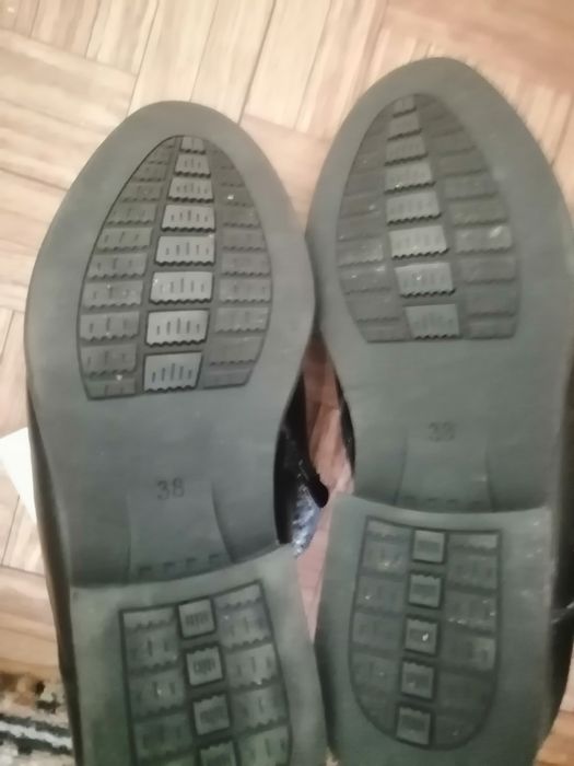 Продам мужскую зимнюю обувь