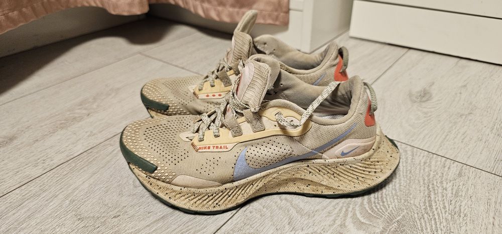 Nike Damskie Pegasus rozmiar 36 wkładka 22,5cm używane