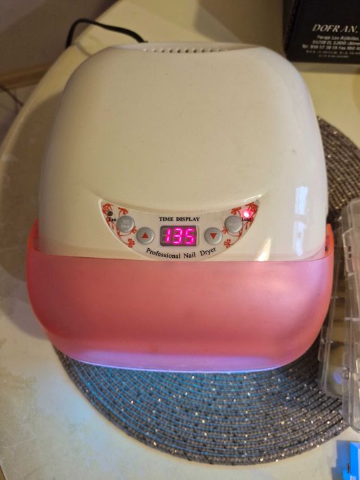 Lampa uv+paznokcie