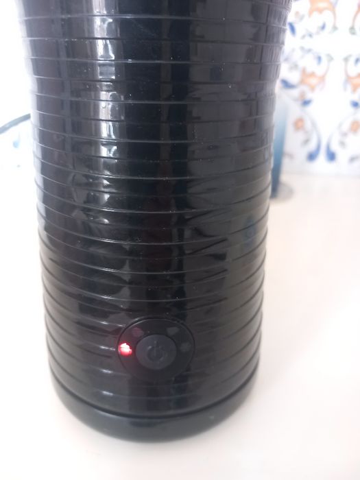 Máquina para fazer  espuma  de leite