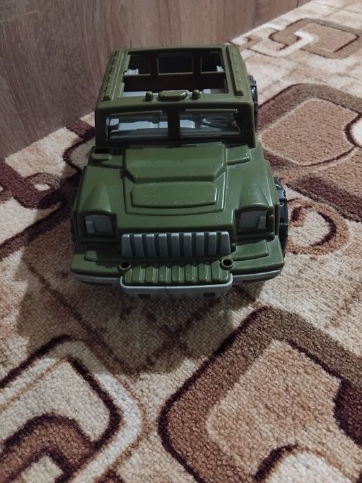Машинка пікап військовий