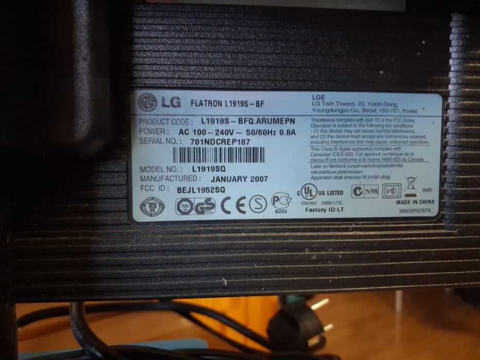 Монітор. LG 19 .Клавіатура.В робочому стані.