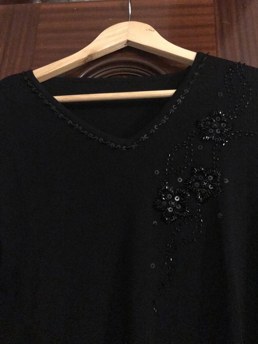 Camisola preta com lantejoulas, M