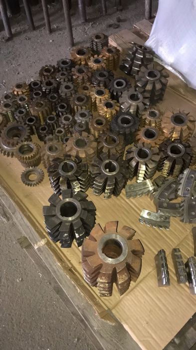 Продам протяжки  фрези ,кругляк ,полоса, рапид, быстрорез. Инструмент