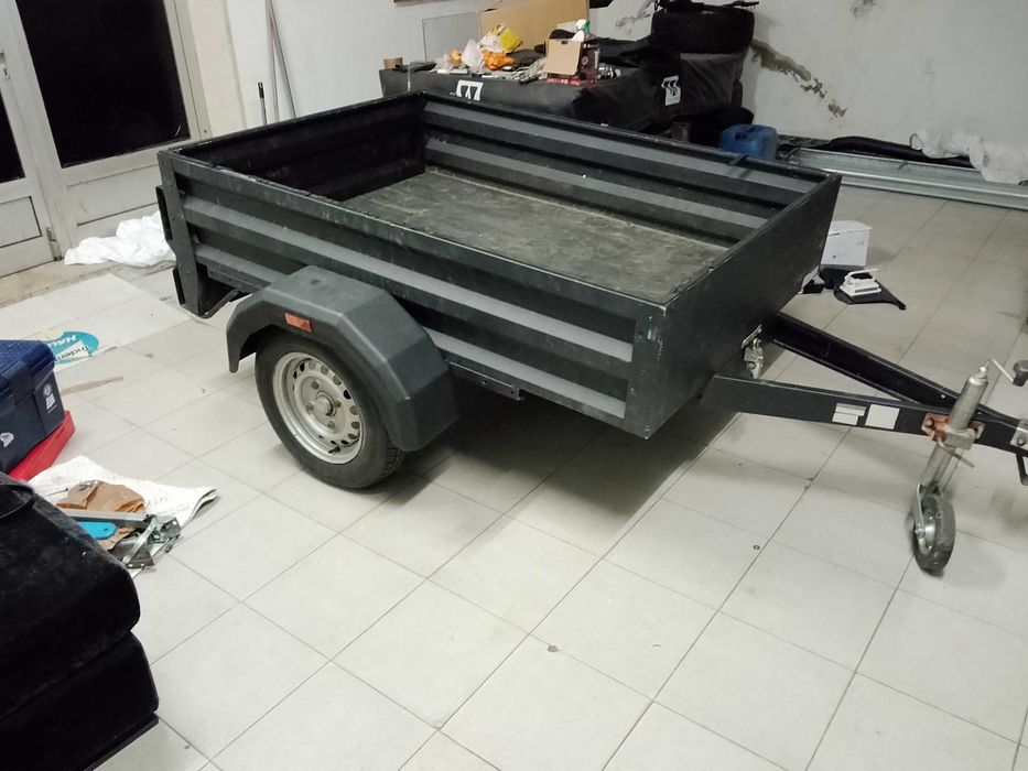 Vendo reboque excelente estado