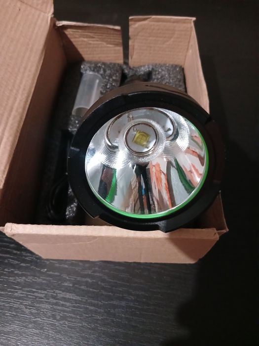 Продам тактичний ліхтар  XHP 90