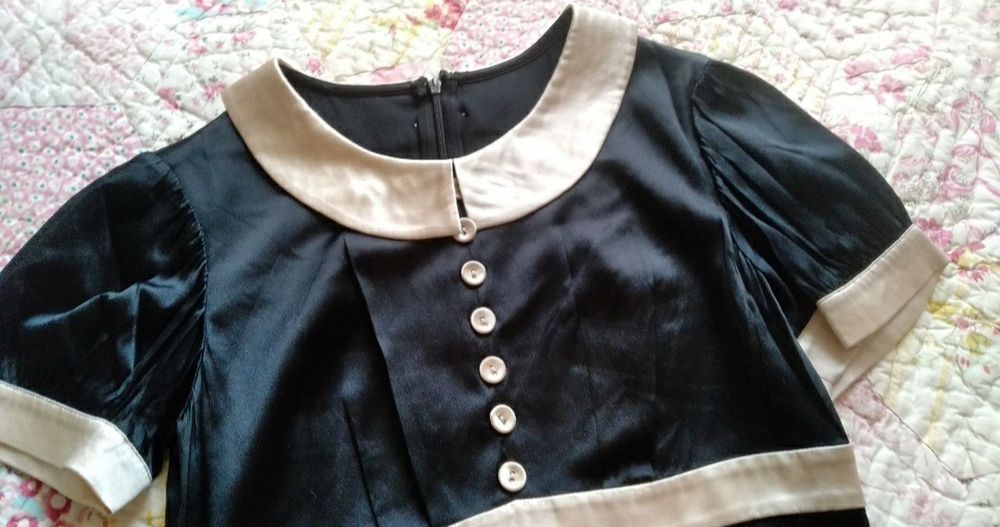 Шёлковое платье.