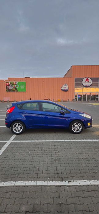 Ford Fiesta 2015r,benzyna,bardzo ładny.