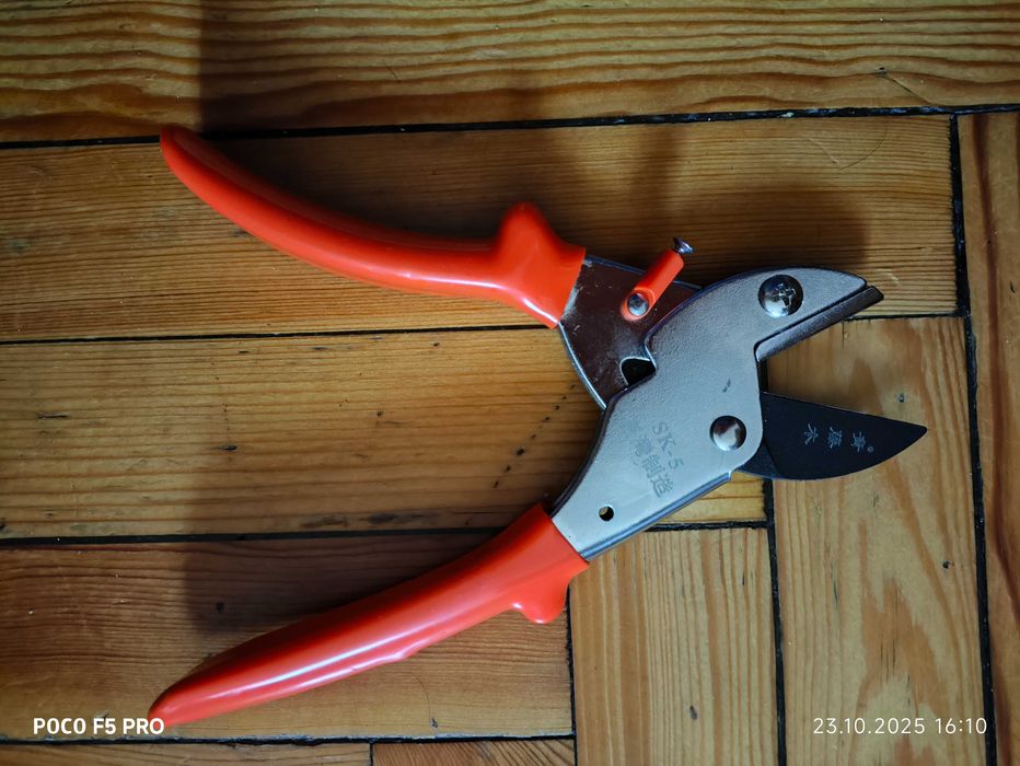 Секатори садові, з ковадлом Lowe 5.107 та AIRAJ-1025 - нові