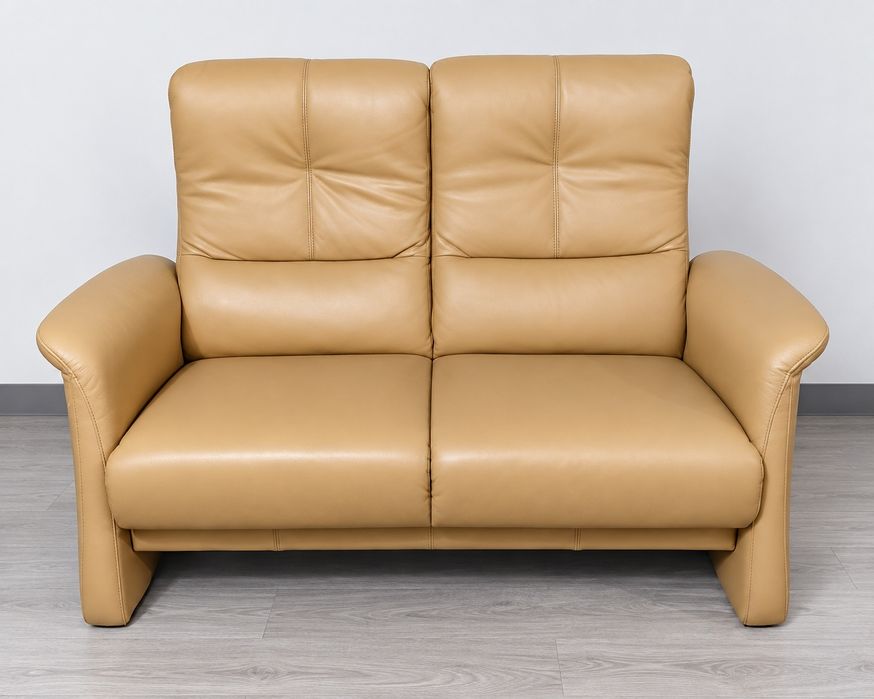 Шкіряний   двомісний диван  бренд Natuzzi.  Італія. Бездоганний