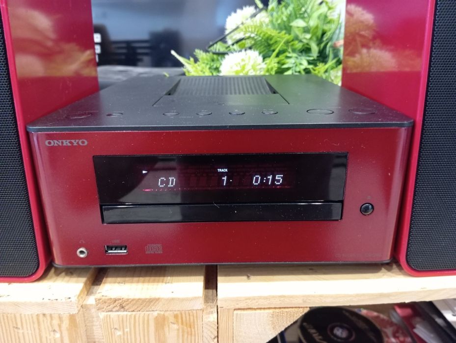 Odtwarzacz CD Onkyo CR-245 + głośniki D-T05