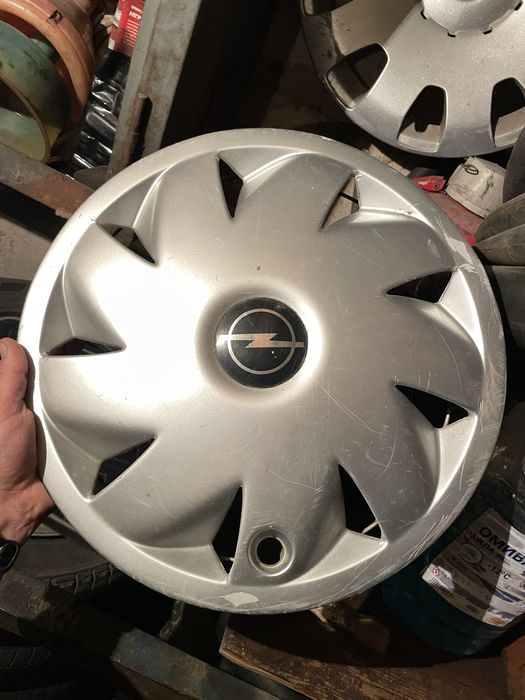 Оригинальные колпаки toyota fvolkswagen  opel r15 r16