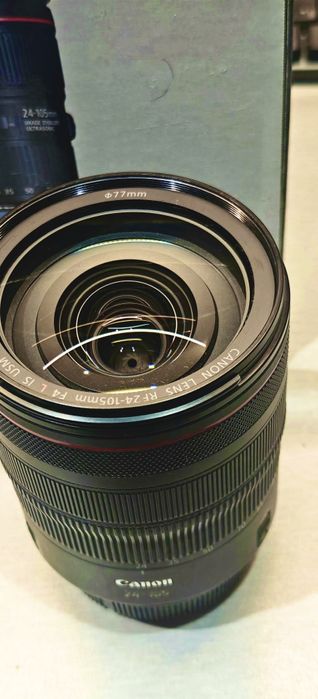 Об'єктив  Canon RF 24-105mm f/4