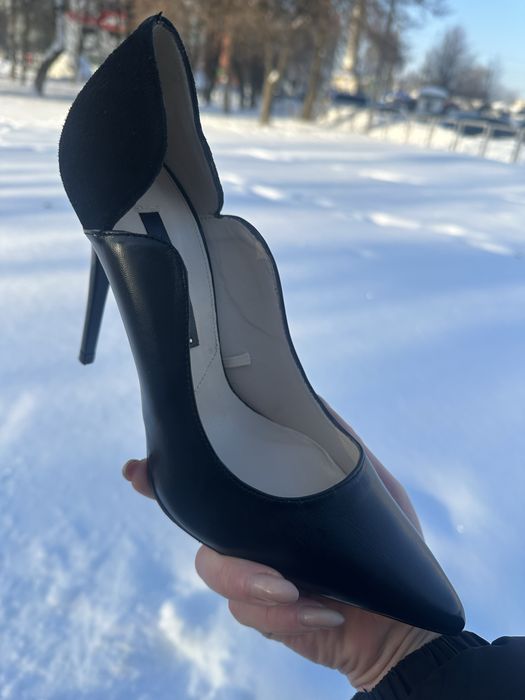Туфлі човники  Zara 40Чорні