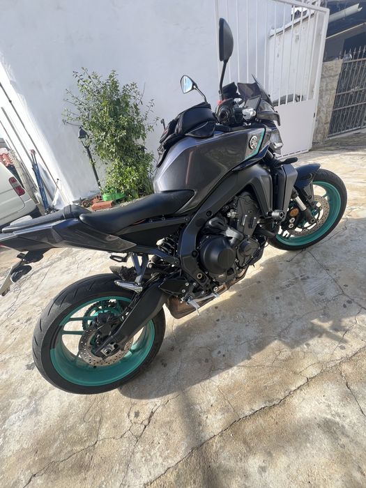 Yamaha mt 09 y-amt