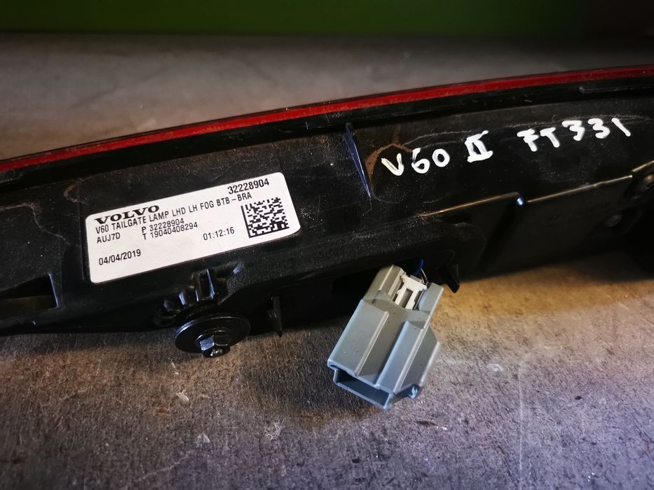 VOLVO V60 II FAROLIM MALA MOTOR LIMPA VIDROS FECHADURA BRAÇO ESCOVA