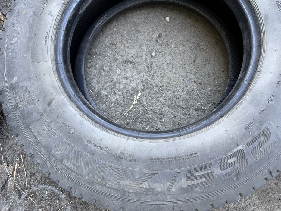 Шини грузового авто 265/70/19.5 комплект