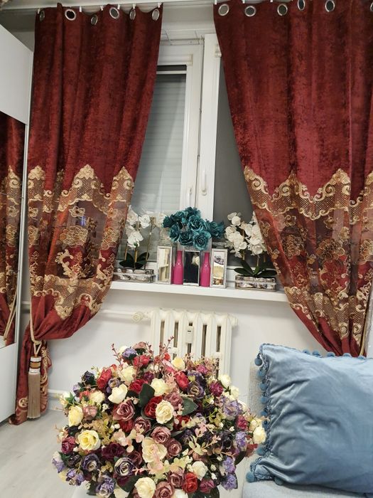 Piękne zasłony Glamour że złotymi haftami