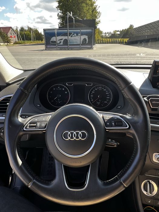 Audi Q3 2013 рік
