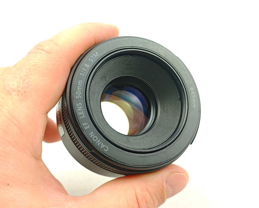 Світлосильний об'єктив Canon EF 50mm 1:1.8 STM (50мм, портретник)