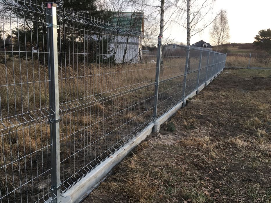 Montaz Ogrodzenia panelowego. Skatki. Bramy