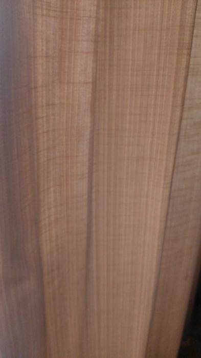 Cortinados, colcha e almofadas em shantung de seda+varão metal dourado