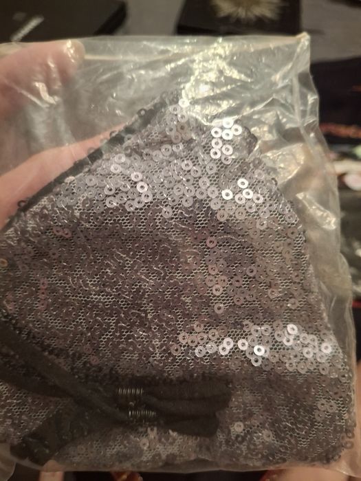 Печатки. Хустини. Ремінці. Маски