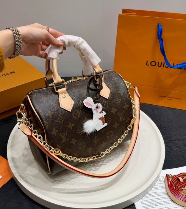 Шкіряна кожаная сумка Louis Vuitton Speedy в розмірі 25 *19*15 см з плечевим ремнем