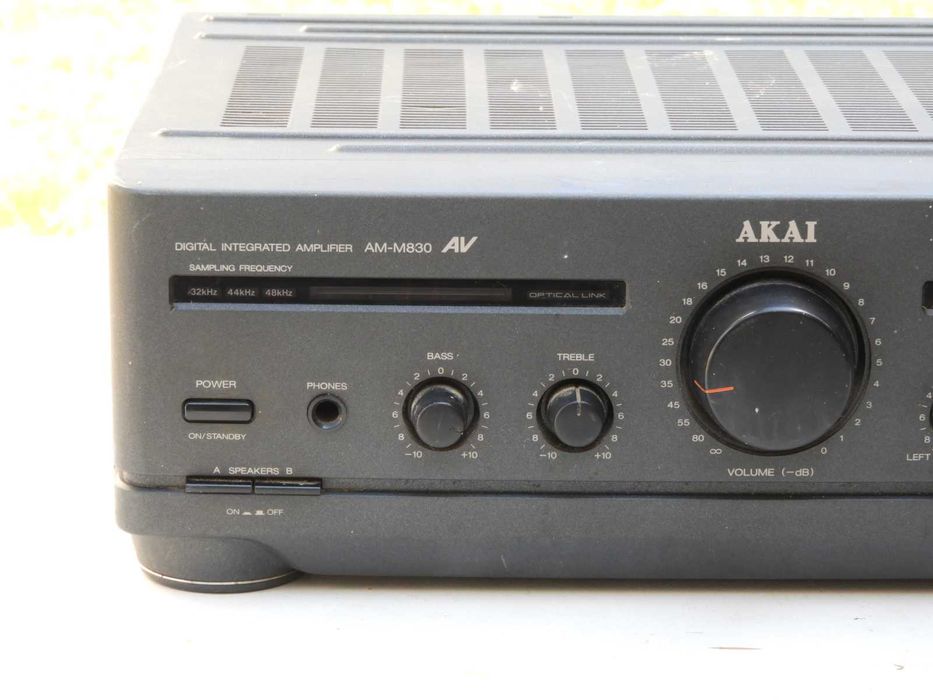 Wzmacniacz Akai AM - M830 do naprawy lub na części