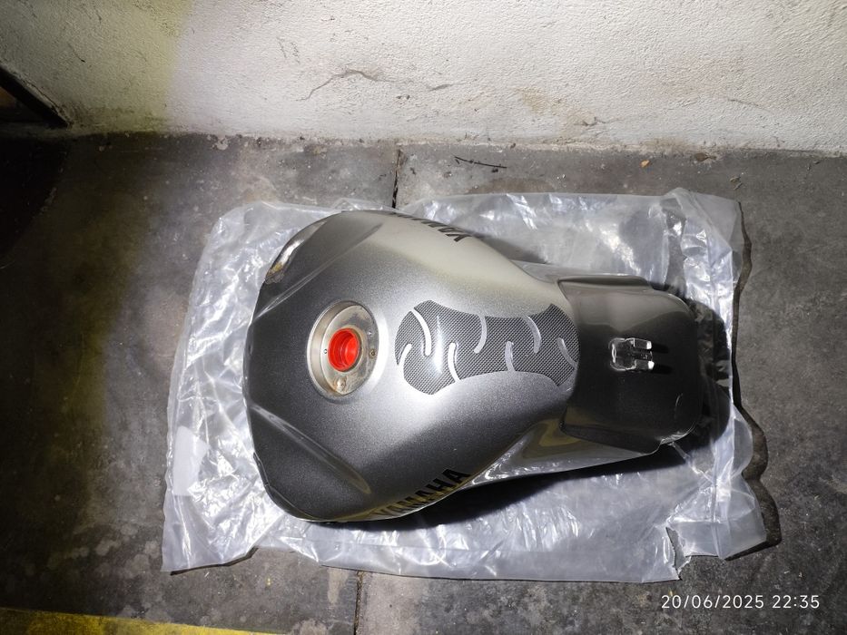YAMAHA TDM 900 - Deposito Gasolina