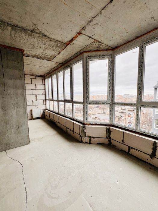 Центр! Видова 3 кімнатна квартира в новобудові  біля Любави