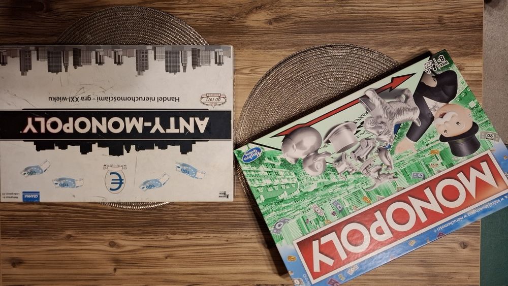 Zestaw : 2 gry : Monopoly i Anty-Monoply