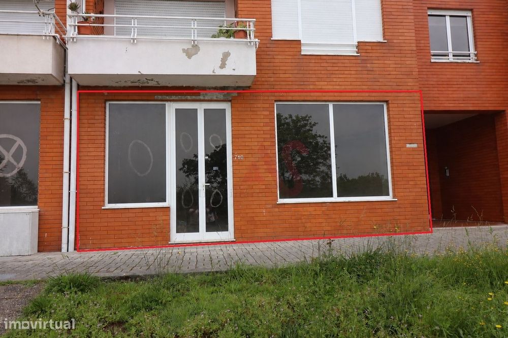 Loja com 67 m² para Venda na Vista Alegre, Vizela