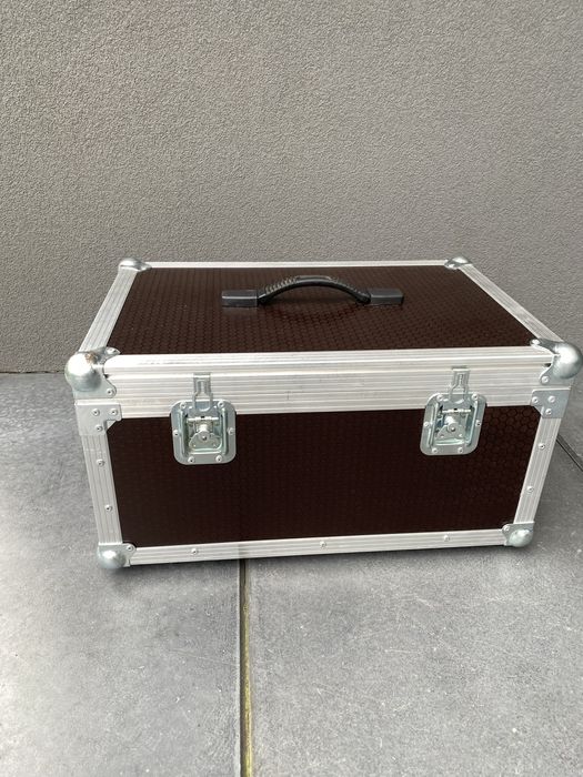 Skrzynia , case na suchy lód , ciezki dym