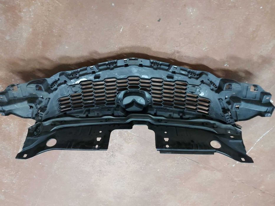 решітка радіатора mazda CX5, 2013року