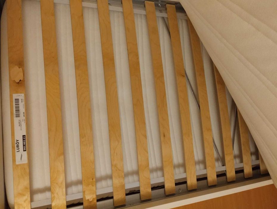 Conjunto de Cama de Solteiro Completa: Estrutura Branca