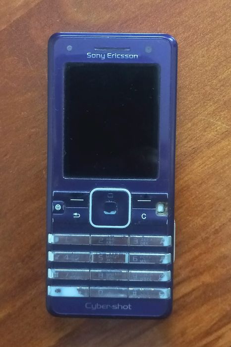 Sony Ericsson K770i. Хорошее состояние, низкая цена, под восстановление!