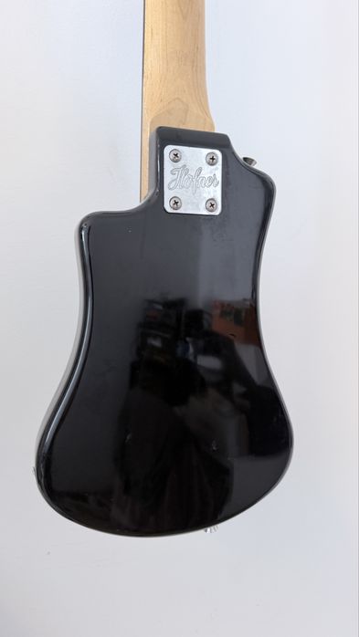 Hofhner Shorty Bass
