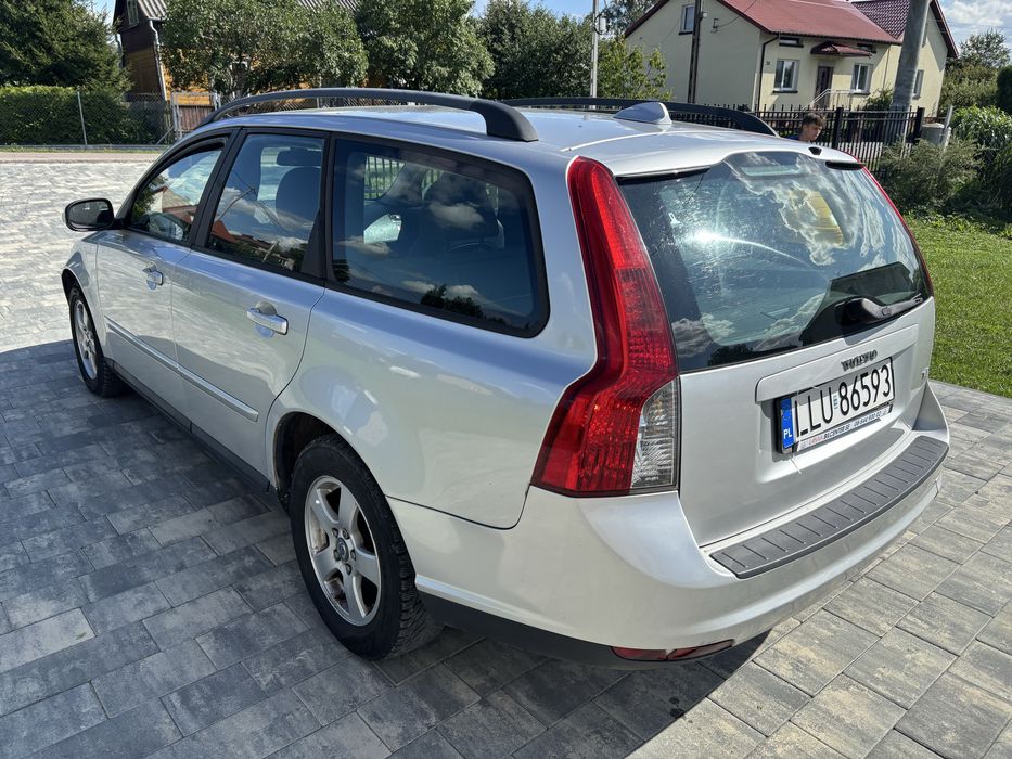 Volvo v50 lift  1.8B 2008r