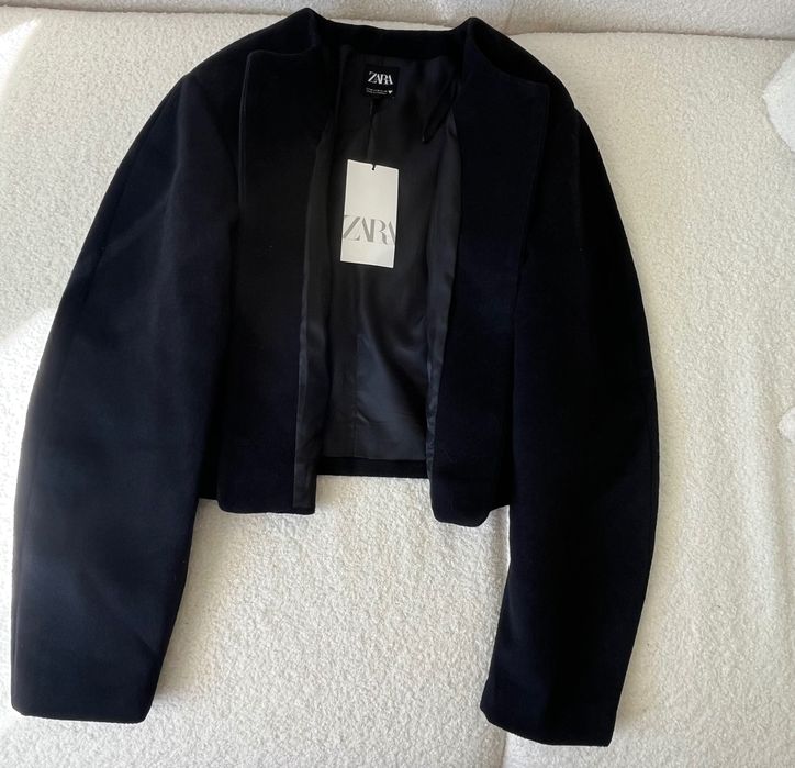 Стильний бомбер Zara