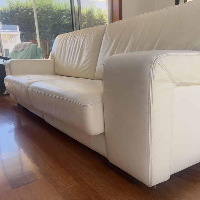 Sofá Pele Bege 4 lugares Gamamobel