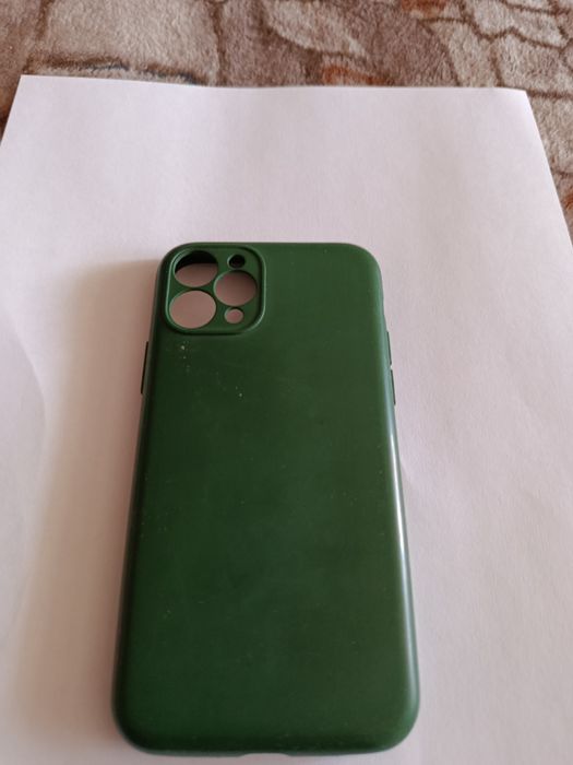 Чехлы на iphone.