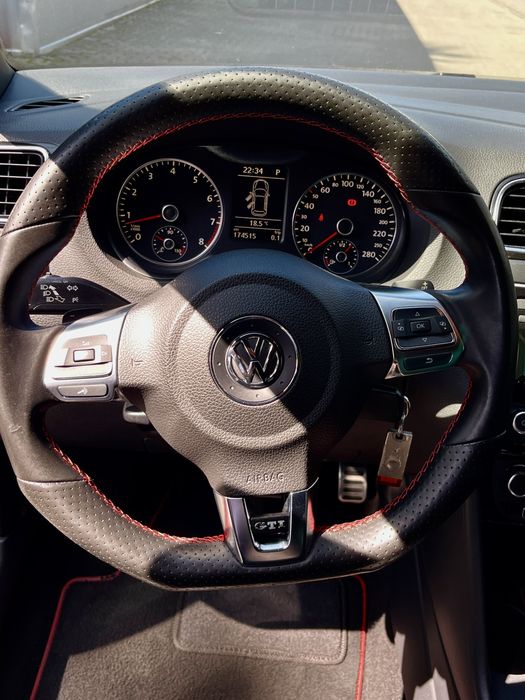 Продам VW Polo 2011 1.4 132 кв