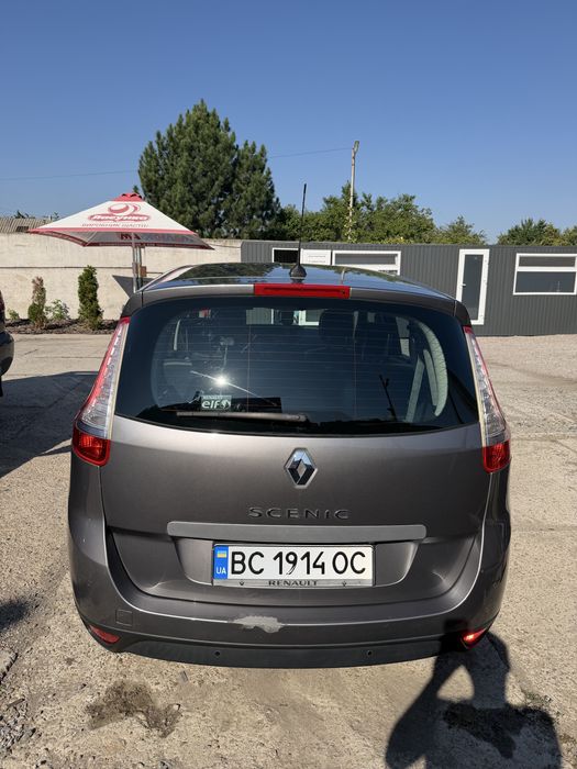 RENAULT  scenic  BASSE.