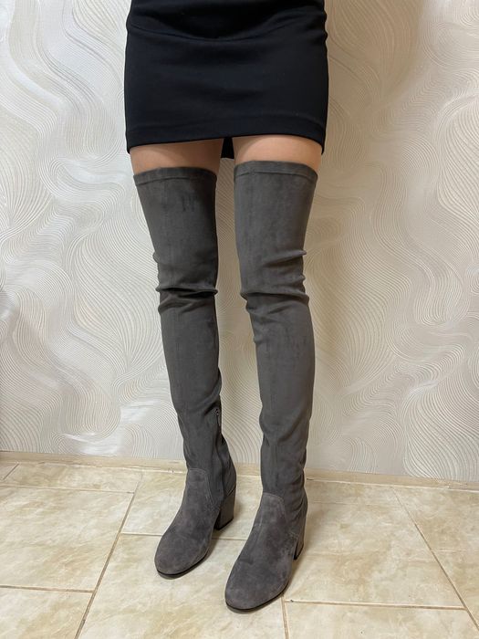 Сірі ботфорди 38 розміру