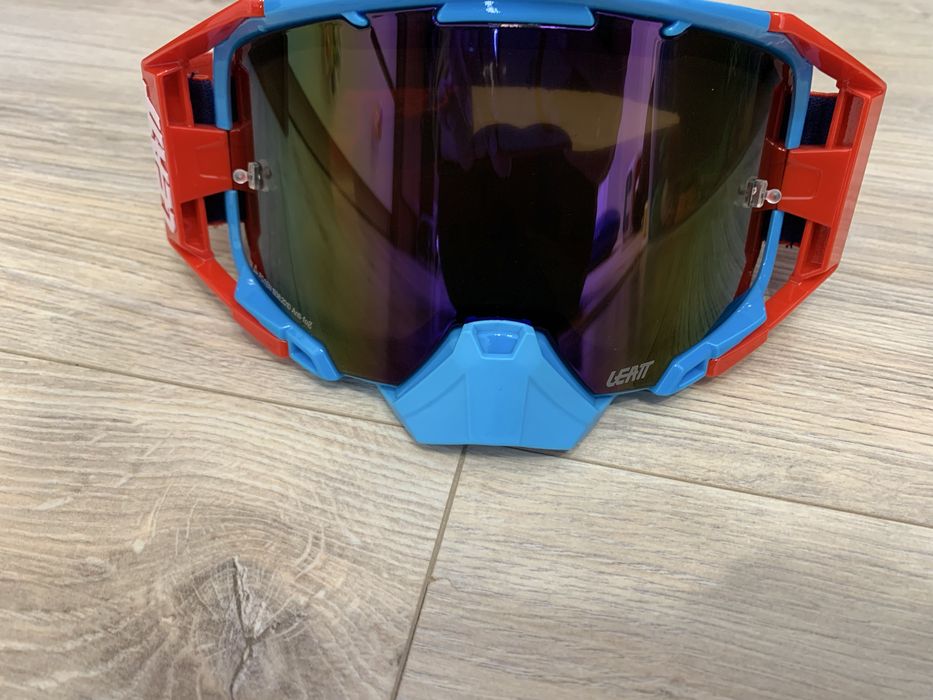 мотоциклетні окуляри бренду Leatt ( маска)